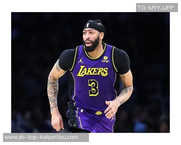 马克西表现稳健20投10中贡献27分7篮板9助攻5次失误展现全面能力