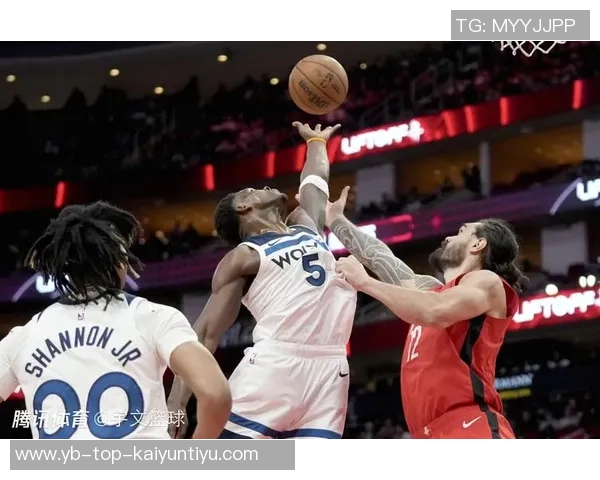 爱德华兹单节狂砍17分全场30分助球队掀起胜利浪潮